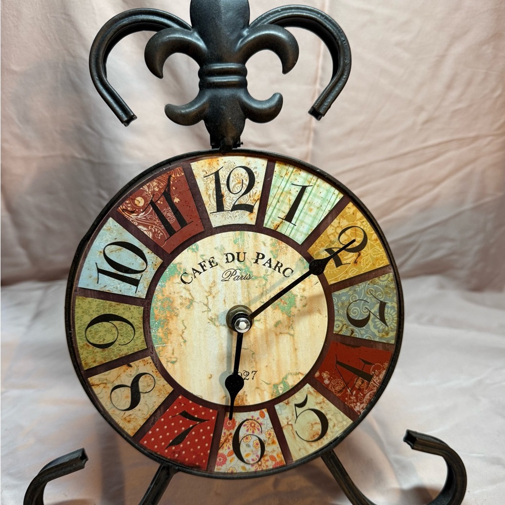 Vintage Wall Clock with Multicolor Design
